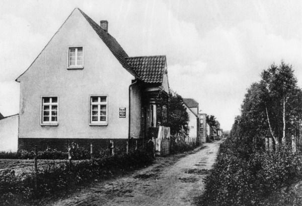 1935